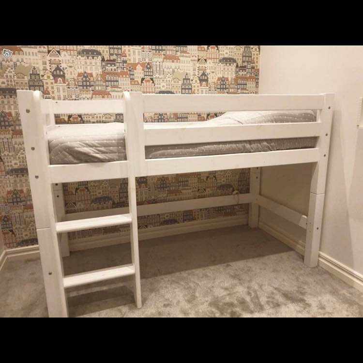 image of Liten loftsäng - 