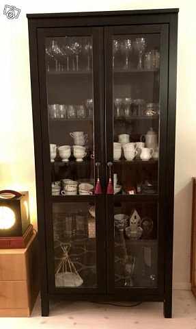 image of Fint Hemnes vitrinskåp fr - 