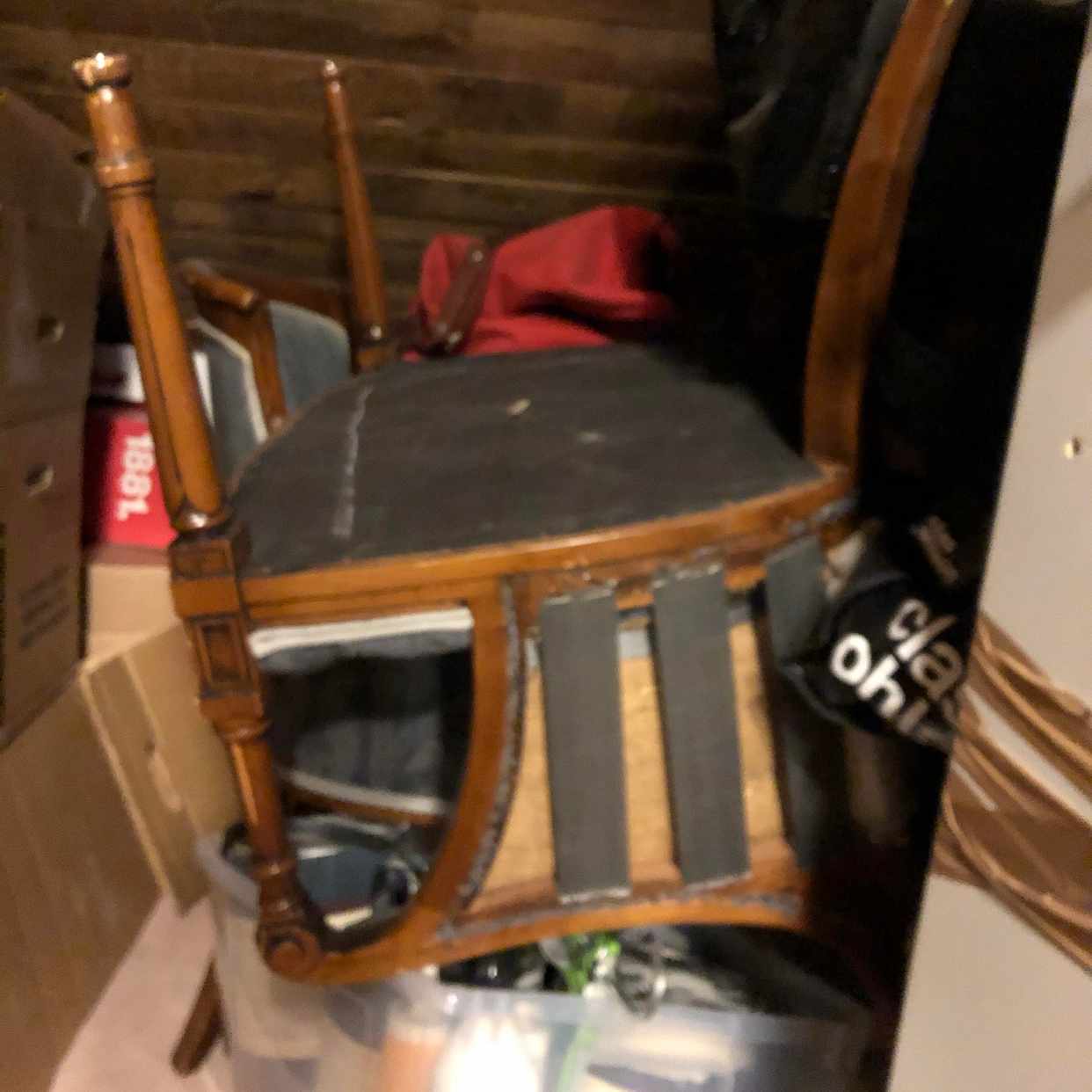 image of 2 fåtöljer och lite extrq - Stockholm