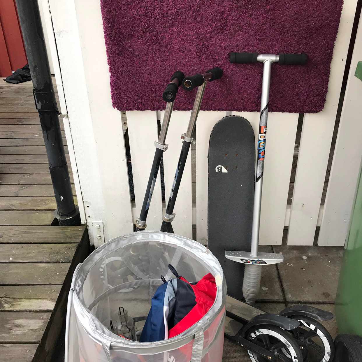 image of Flytvästar skateboard etc - Lidingö