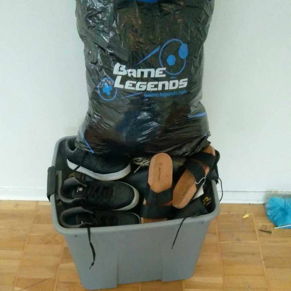 image of 7 bags of clothes + shoes - Hägersten