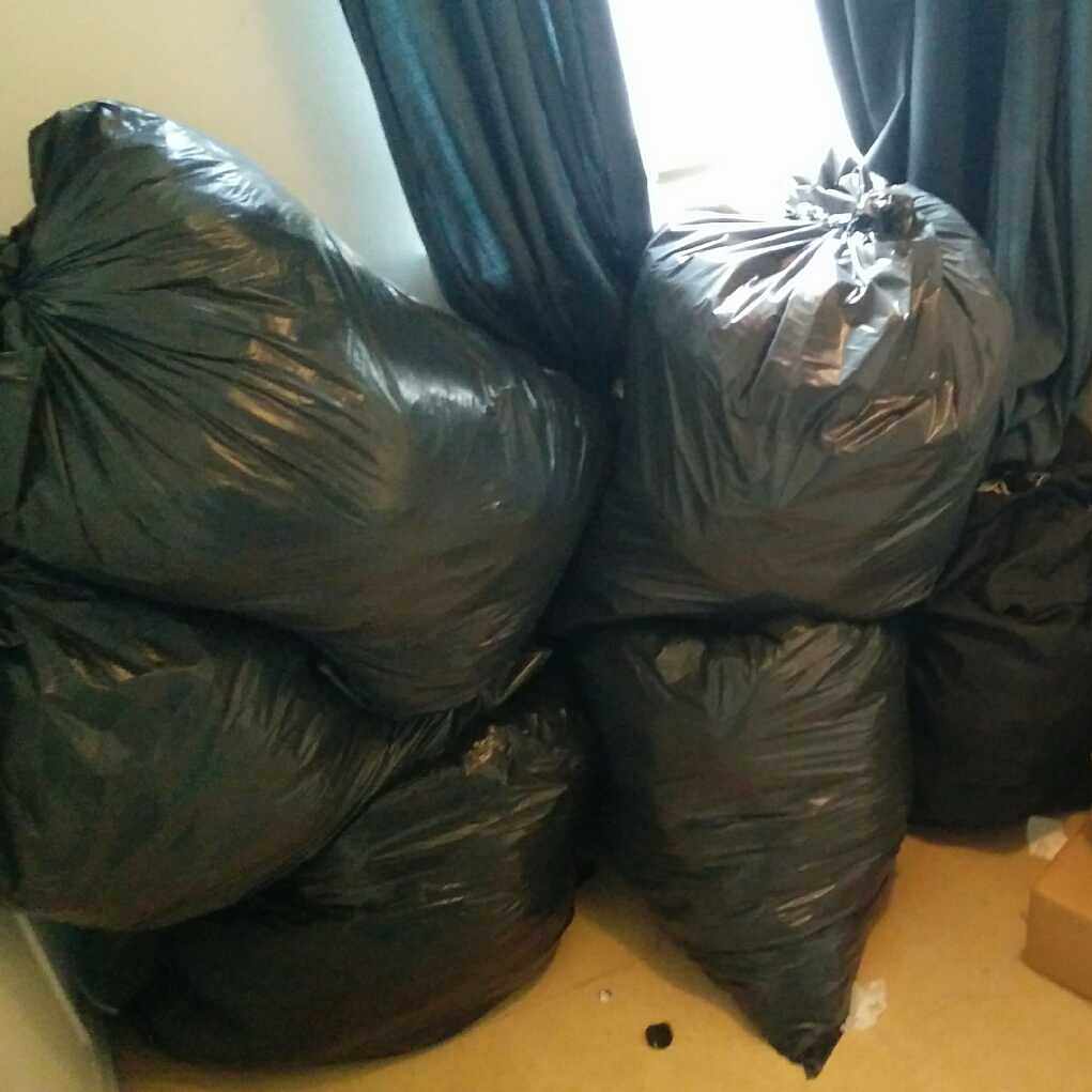 image of 7 bags of clothes + shoes - Hägersten