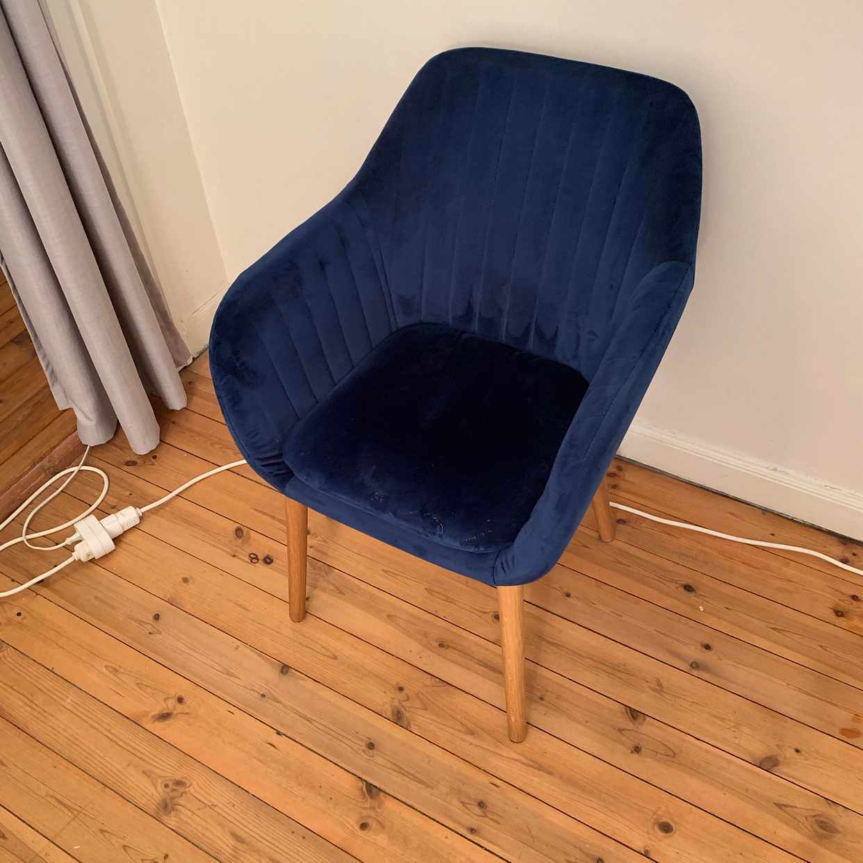 image of Stol blå ”sammet” - Stockholm