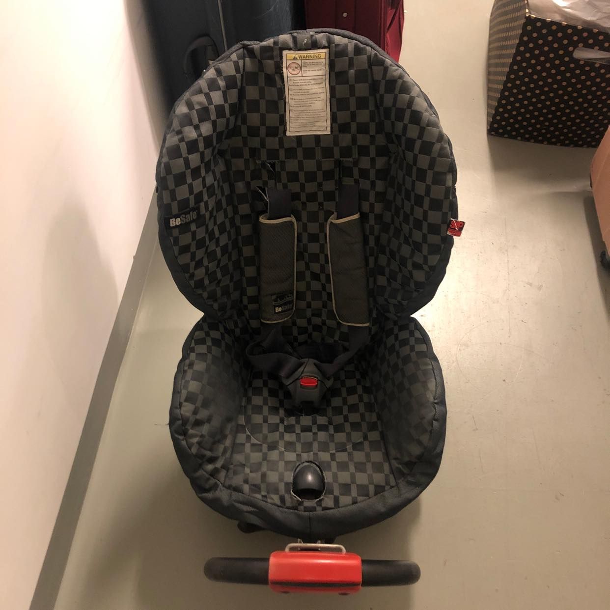 image of Bilbarnstol BeSafe 0-18kg - Sollentuna