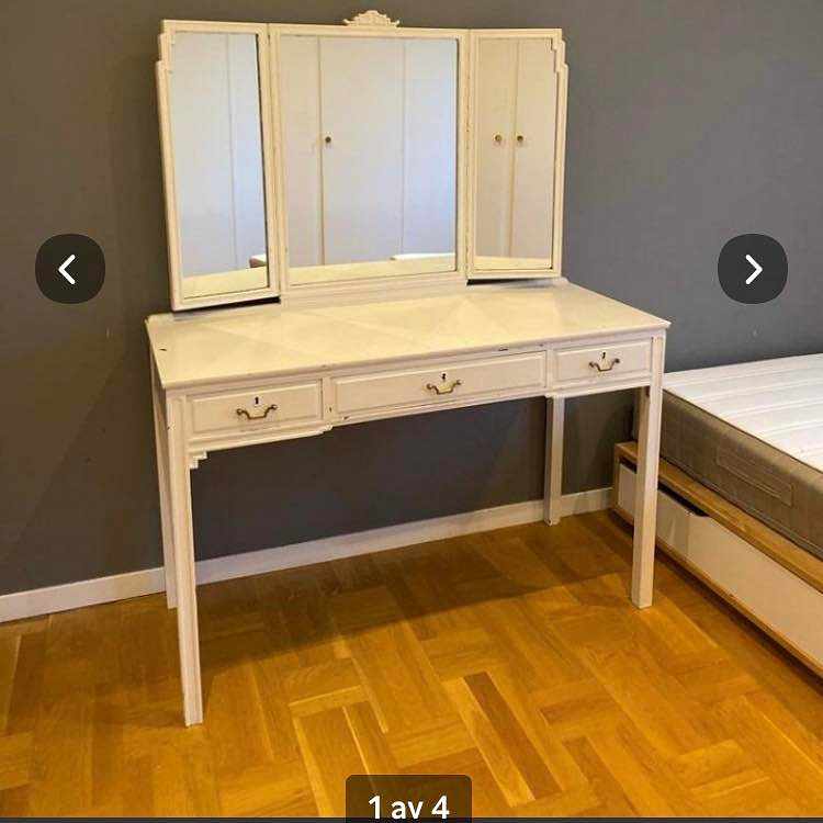 image of Sminkbord med spegel - 