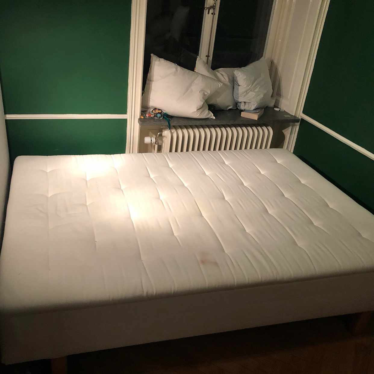 image of IKEA säng 140x200 - Stockholm