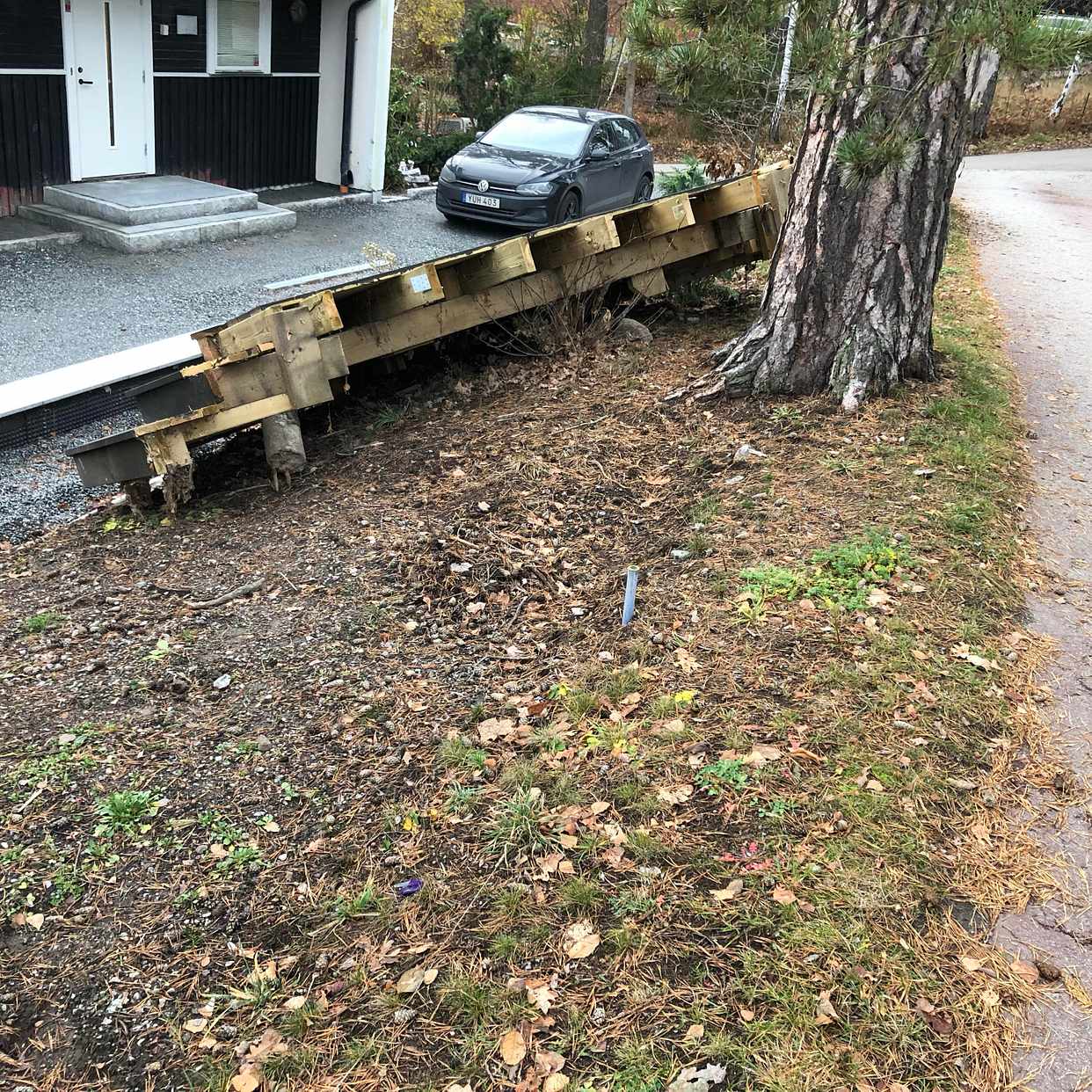 image of Trätrappa till soptipp - Åkersberga