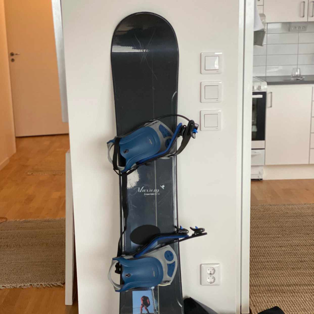 image of Snowboard och boots - Hässelby
