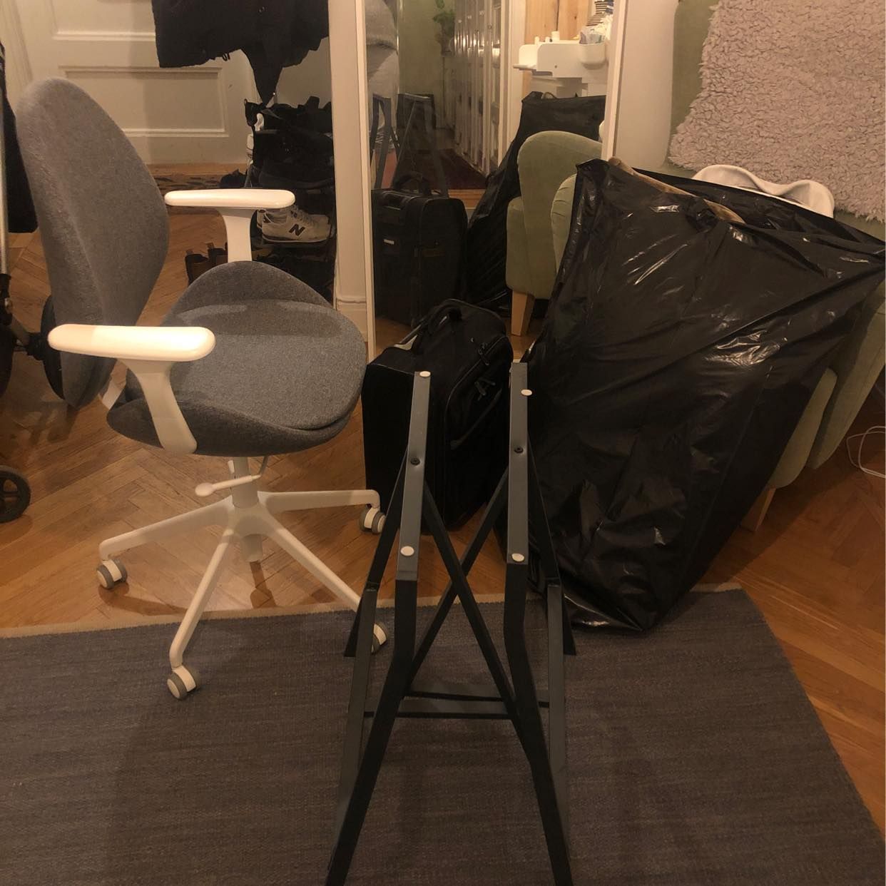 image of Kontorsstol+lätta diverse - 