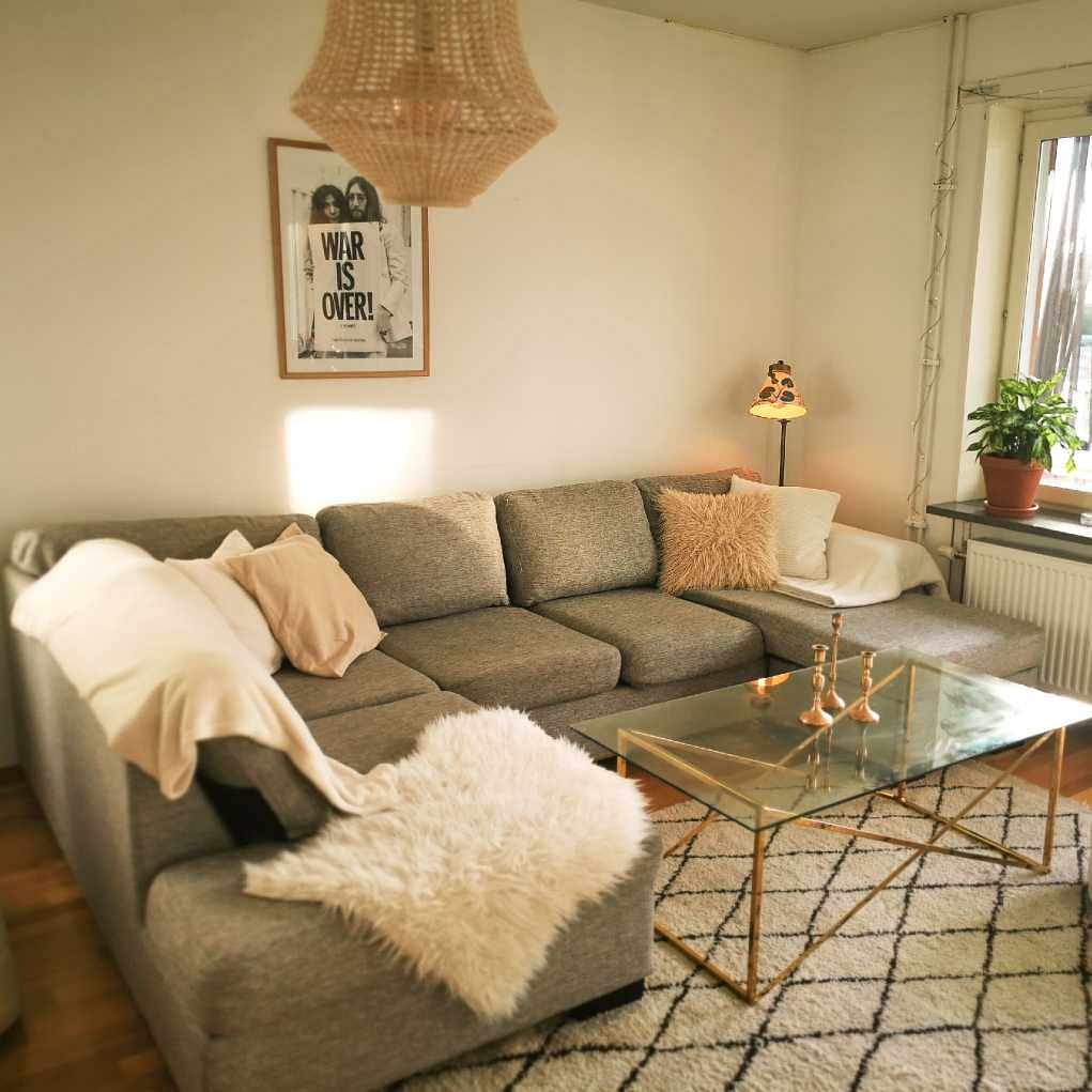 image of Soffa bortskänkes. - Stockholm