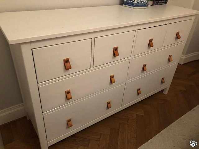 image of IKEA Hemnes-byrå med läde - 