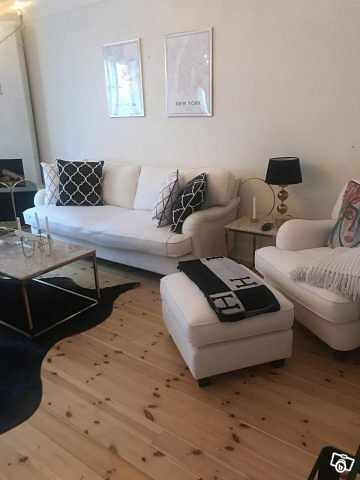 image of Snygg vit howardsoffa med - 
