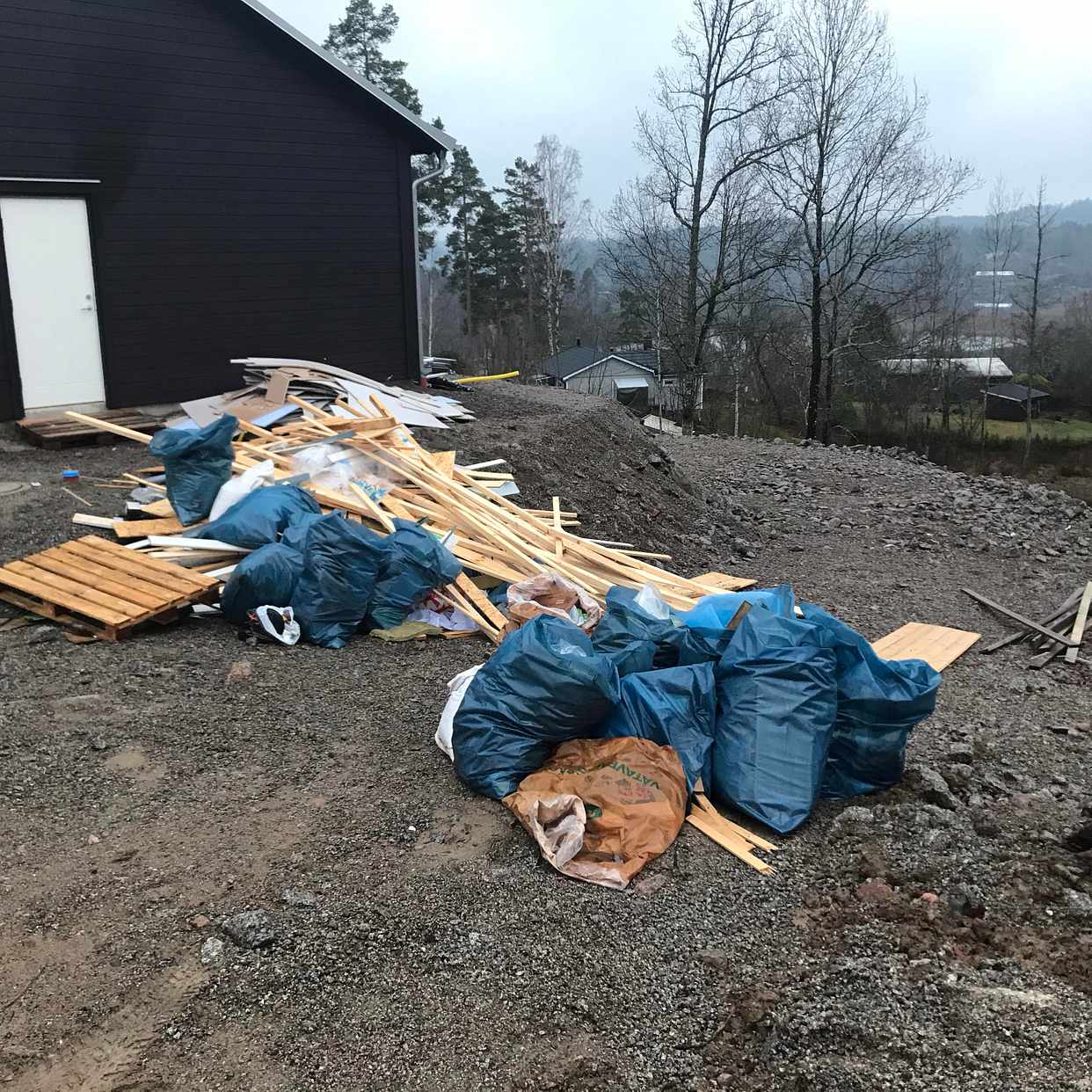 image of Byggmaterial/sopsäckar mm - Rimforsa