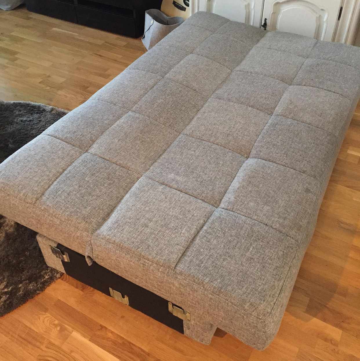 image of Sofa - Hässelby