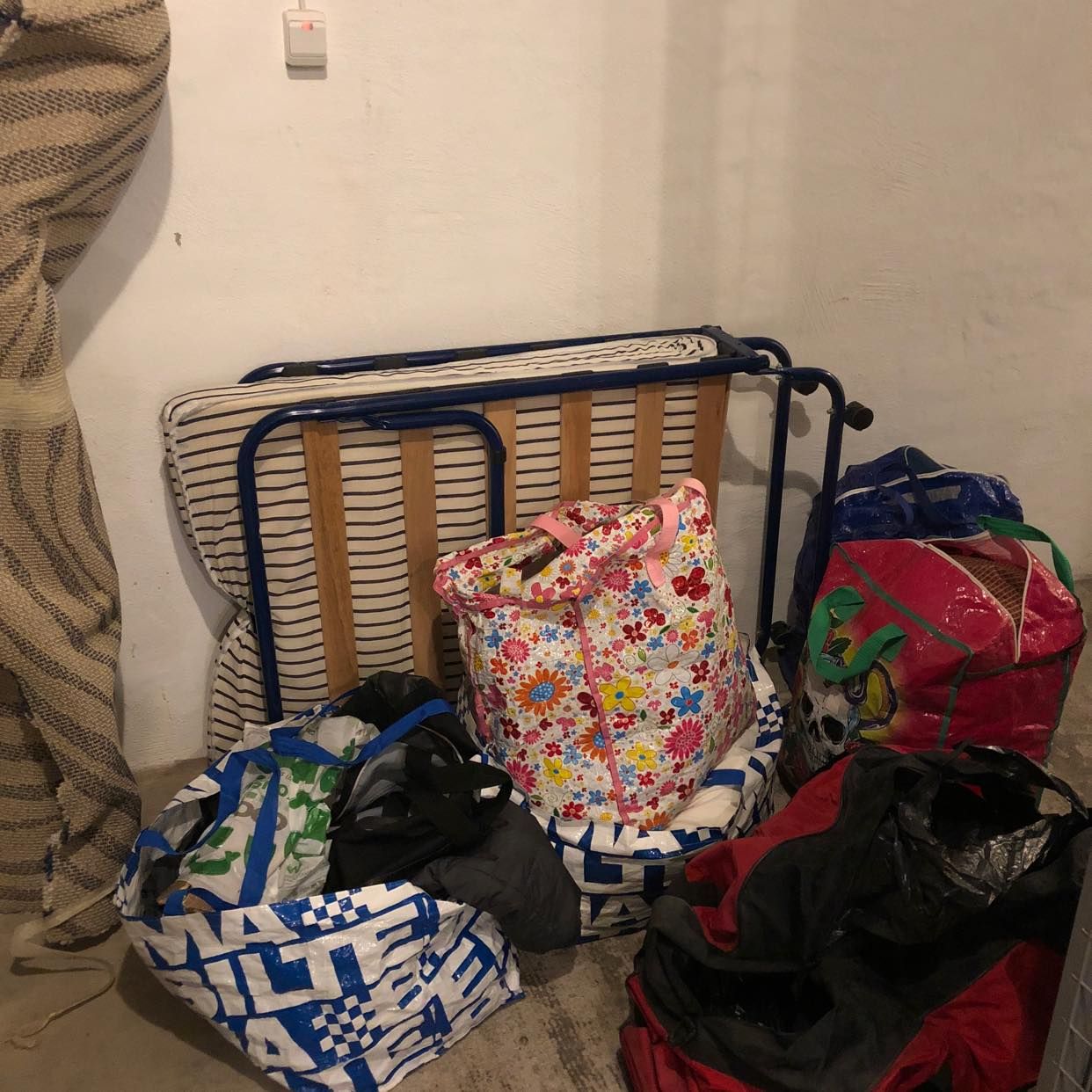 image of Diverse skräp matta mm - Stockholm