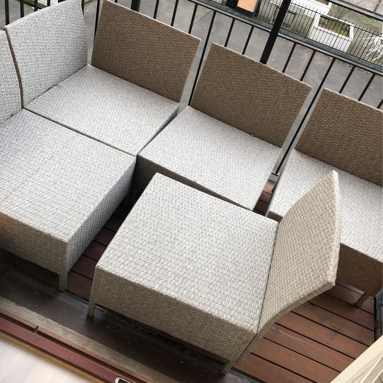 image of Flyttas utemöbler plast - 