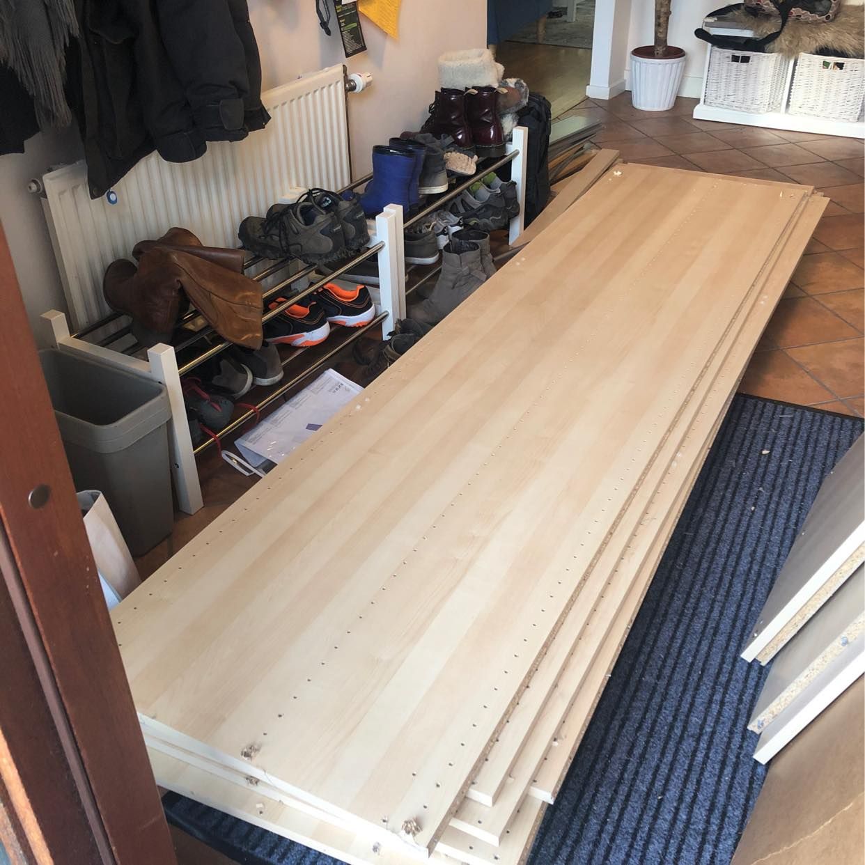image of 12 hylldelar 240cm långa - Lomma