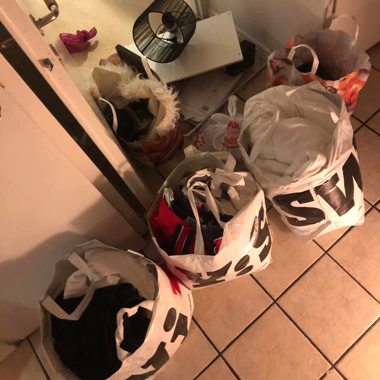 image of Bli av med random saker - Sundbyberg