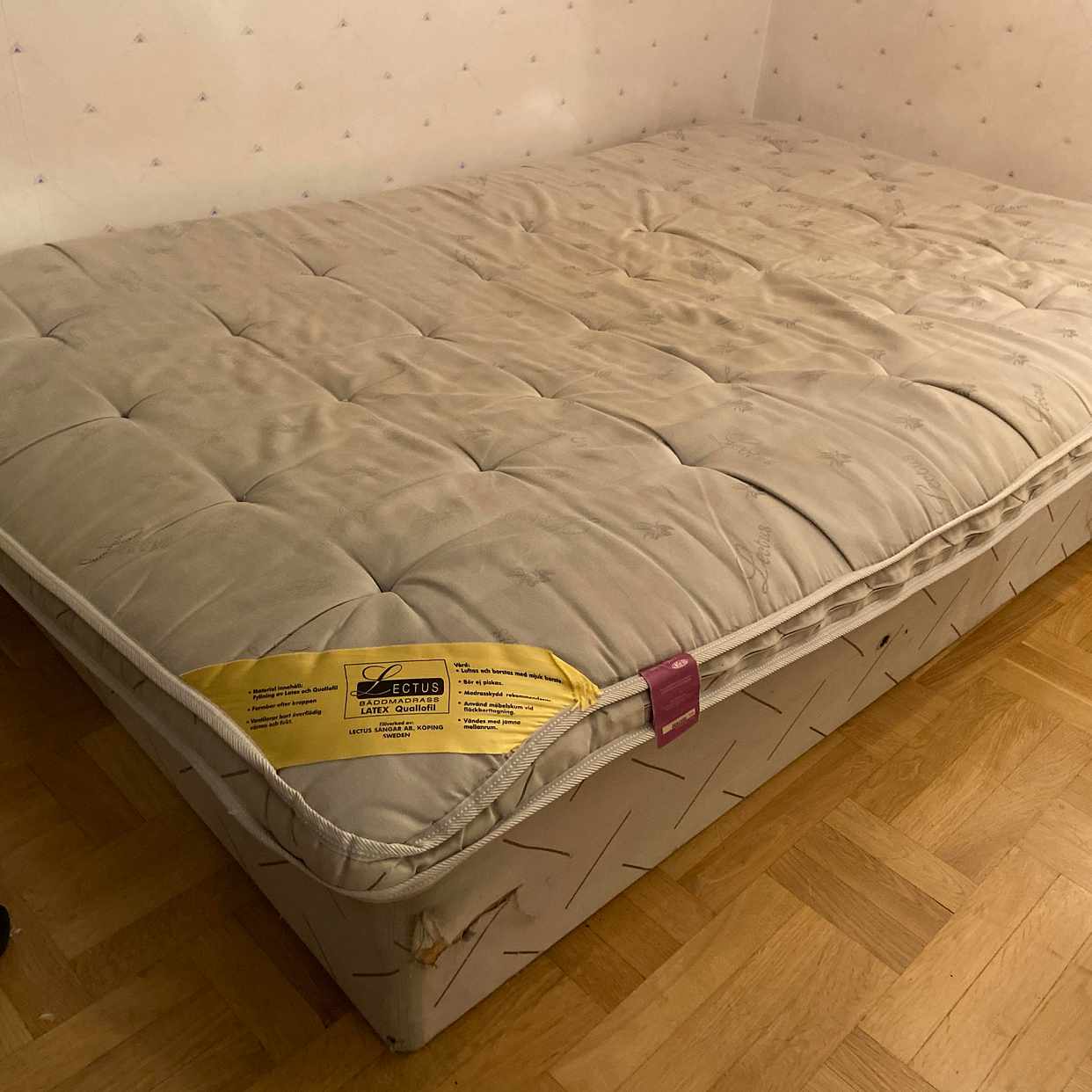 image of Säng 120cm - Stockholm