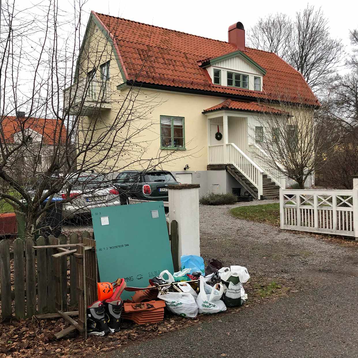 image of Spegel, tegelpannor, etc - Djursholm