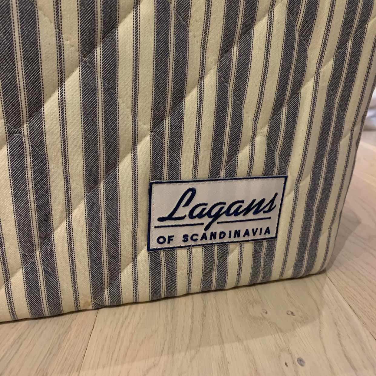 image of 90x200 säng utan ben - Lidingö