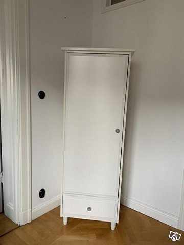 image of Hemnes Klädskåp - 