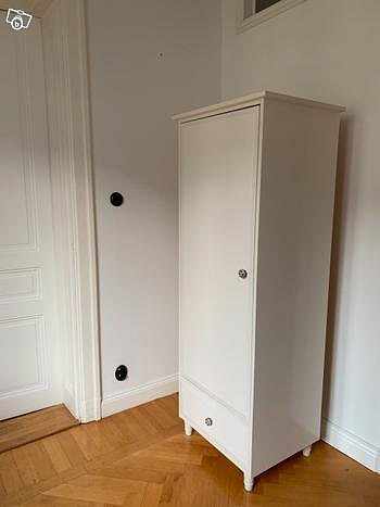 image of Hemnes Klädskåp - 