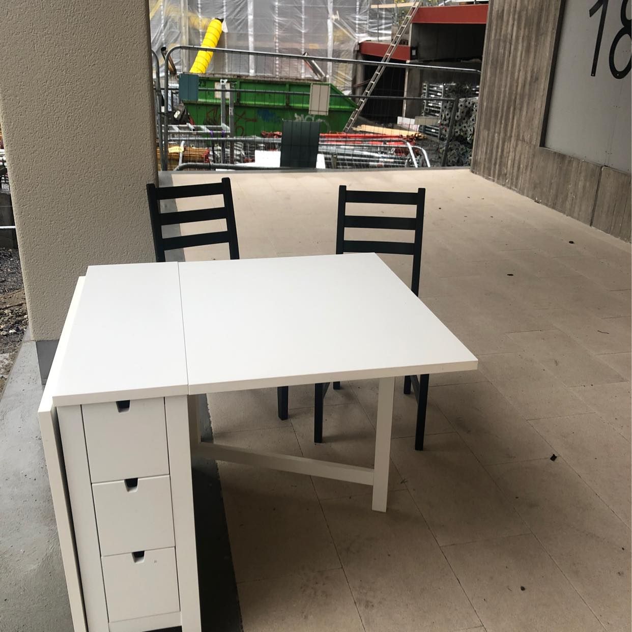 image of 2 stolar+ ett bord - Farsta