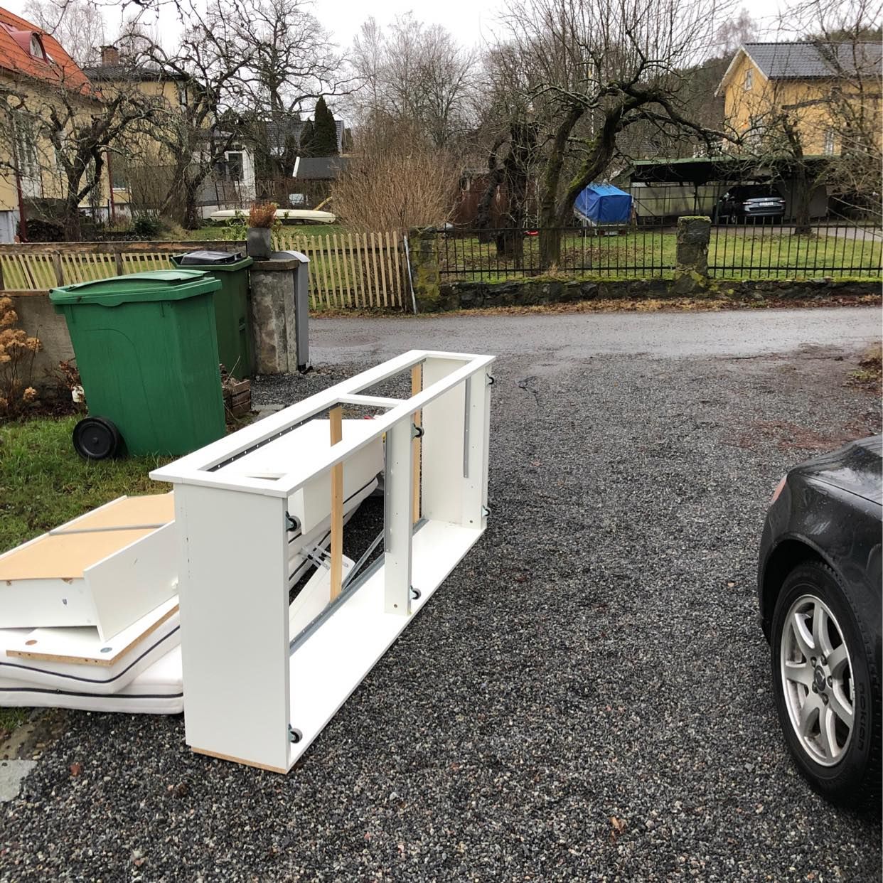 image of Säng + två madrasser - Nacka