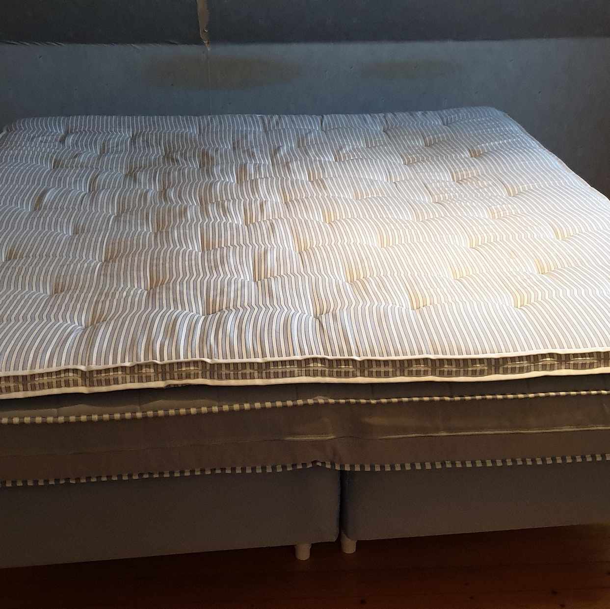 image of Double bed säng - 