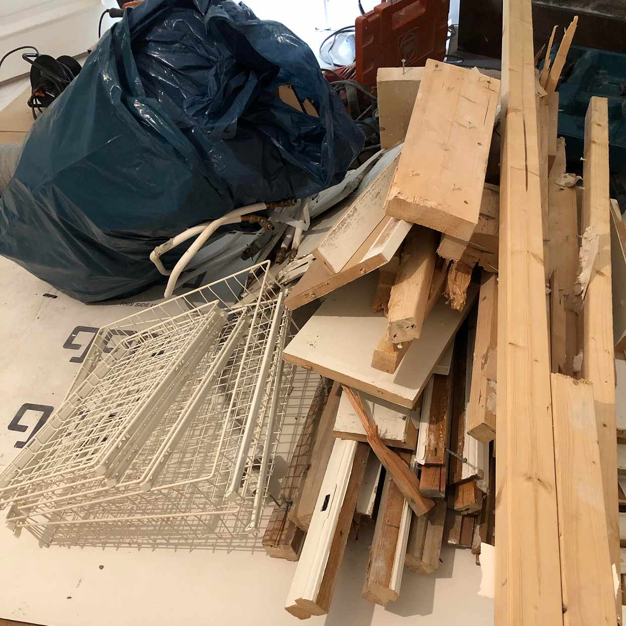 image of Trash from renovation - Stockholm
