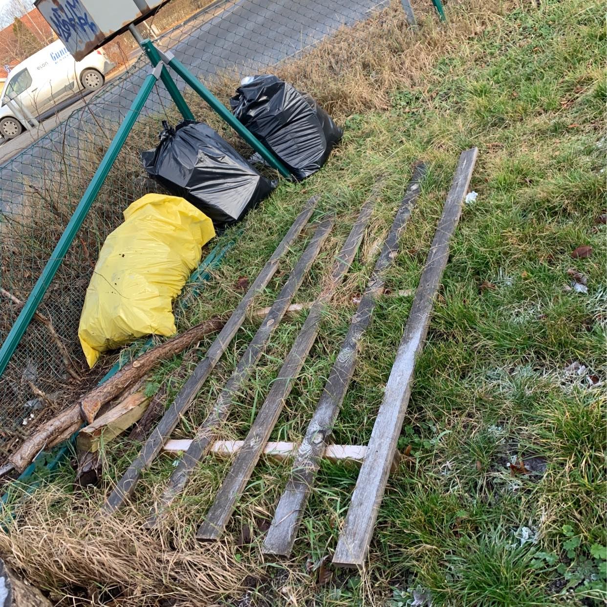 image of Kartonger och blandat skr - Södertälje
