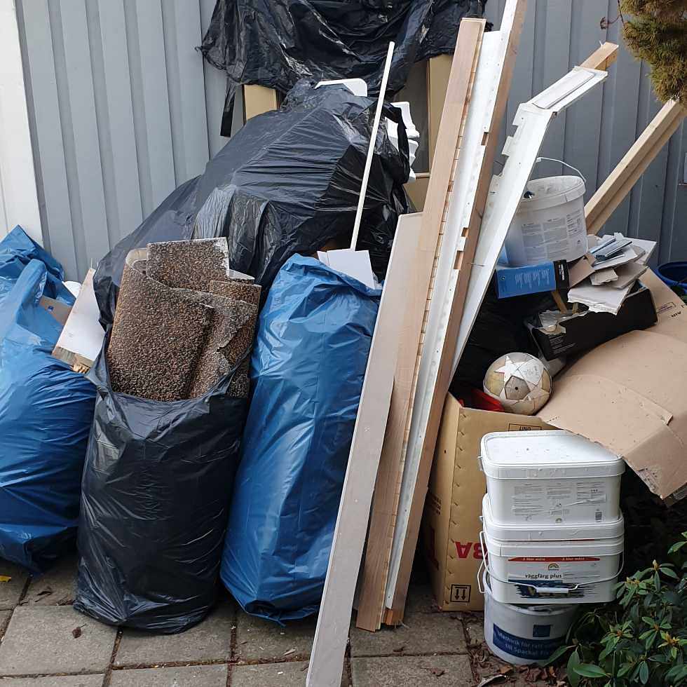 image of Kartonger samt vitvara - Kungsängen