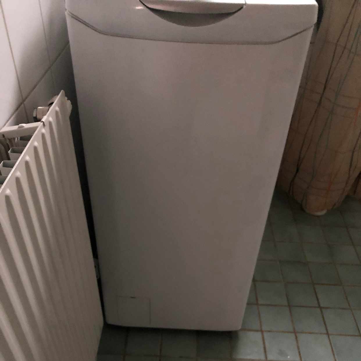 image of Old furniture,washing mac - Spånga