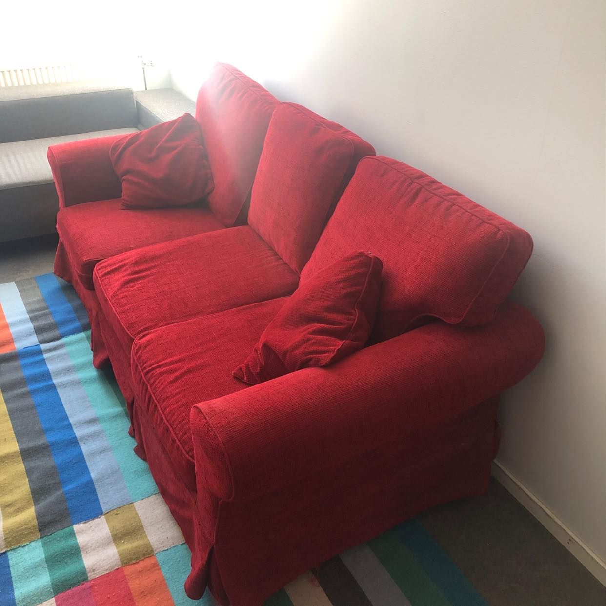 image of Röd soffa gratis - Johanneshov