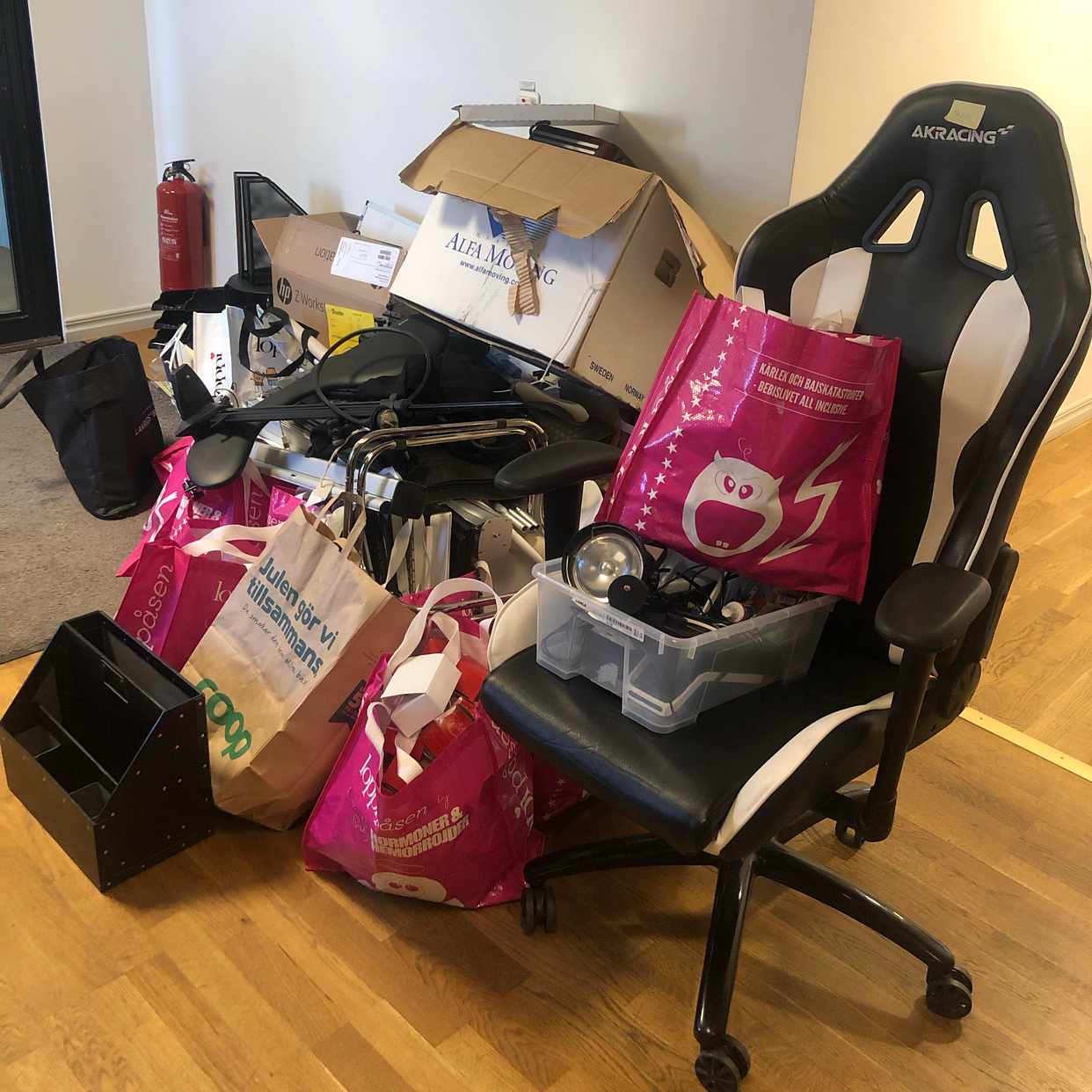 image of Blandade saker att slänga - Stockholm