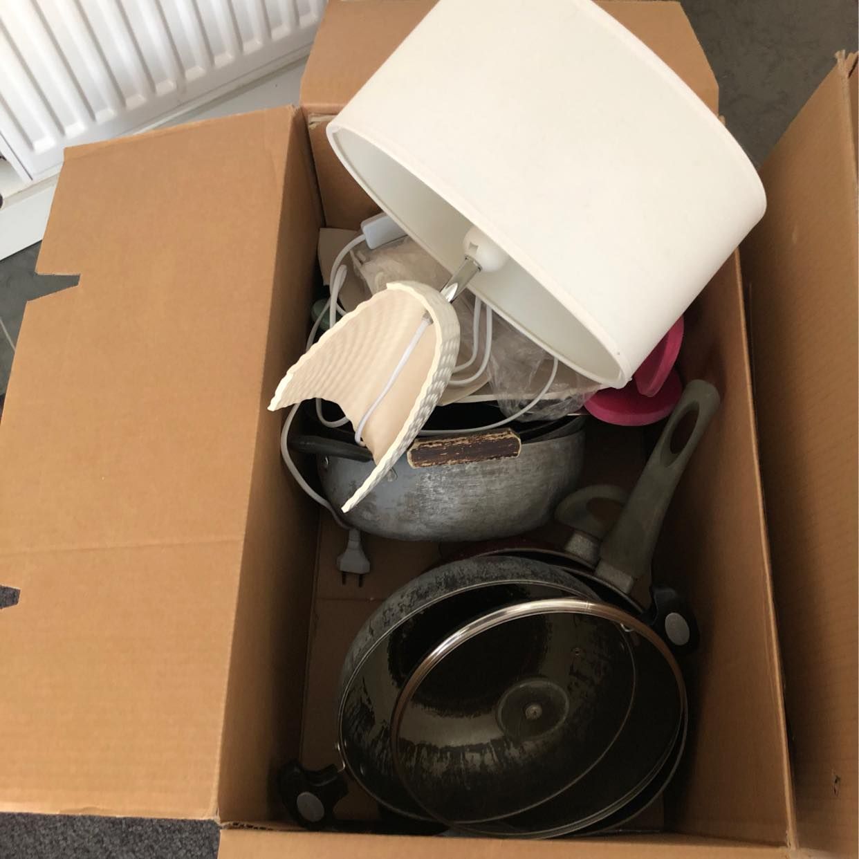 image of Clothes and broken items - Bromma