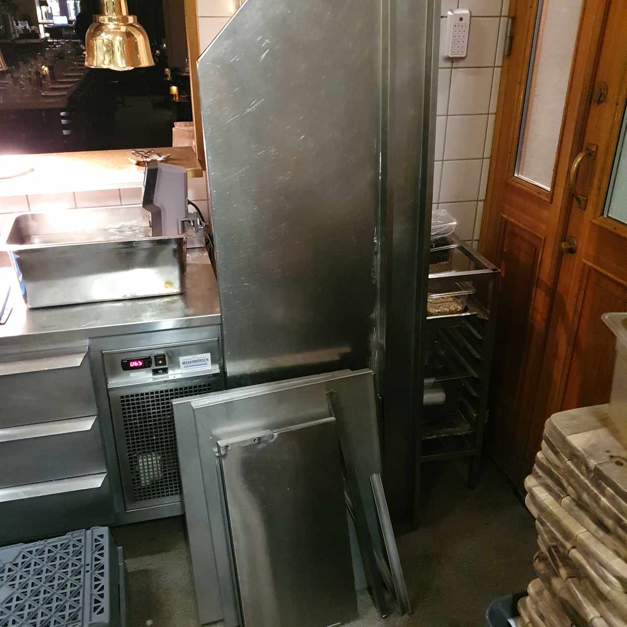 image of Aluminiuamavfall/bänk - Stockholm