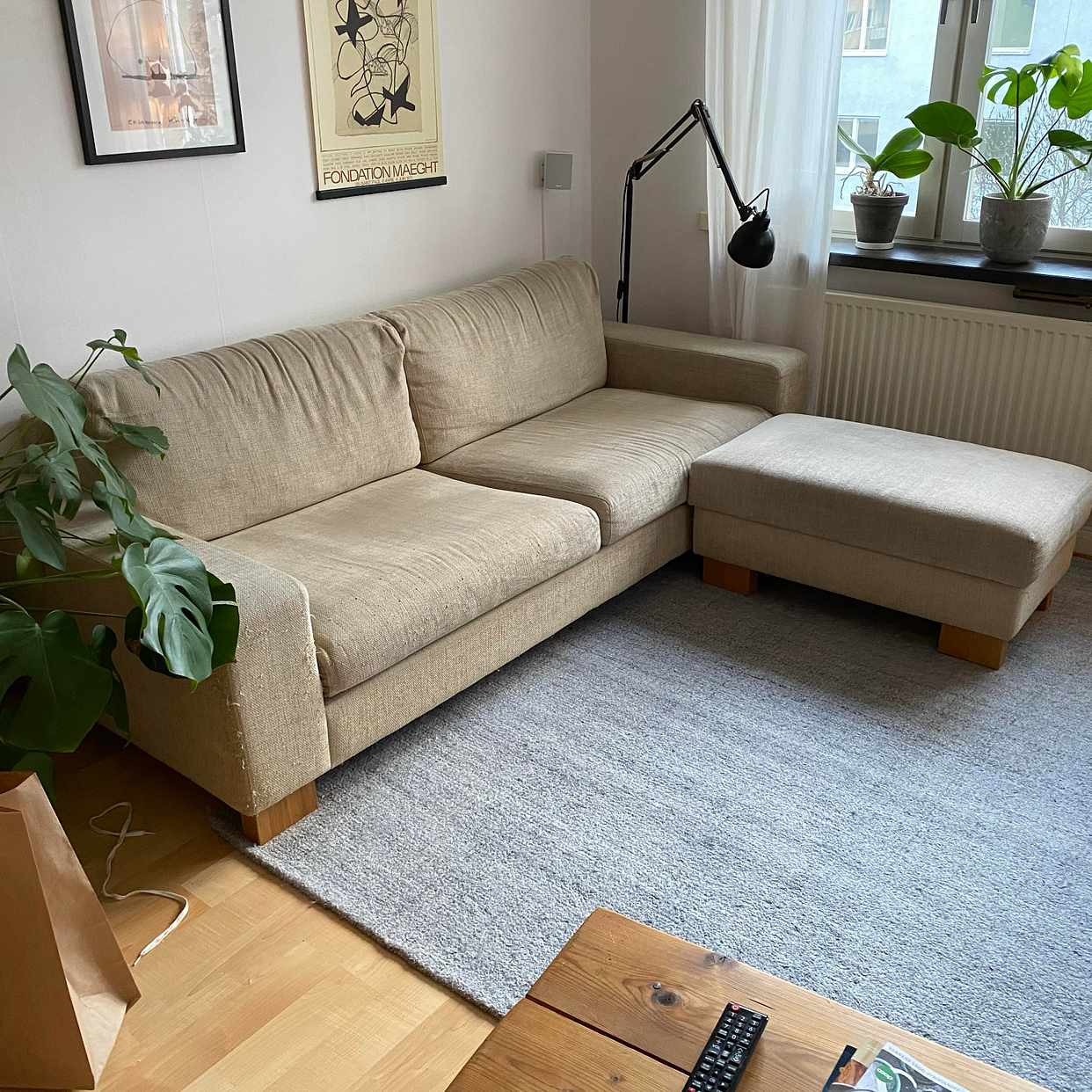 image of Soffa + fotpall - Stockholm