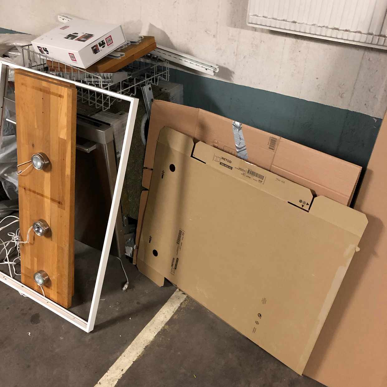image of Kitchen cabinets & washer - Stockholm
