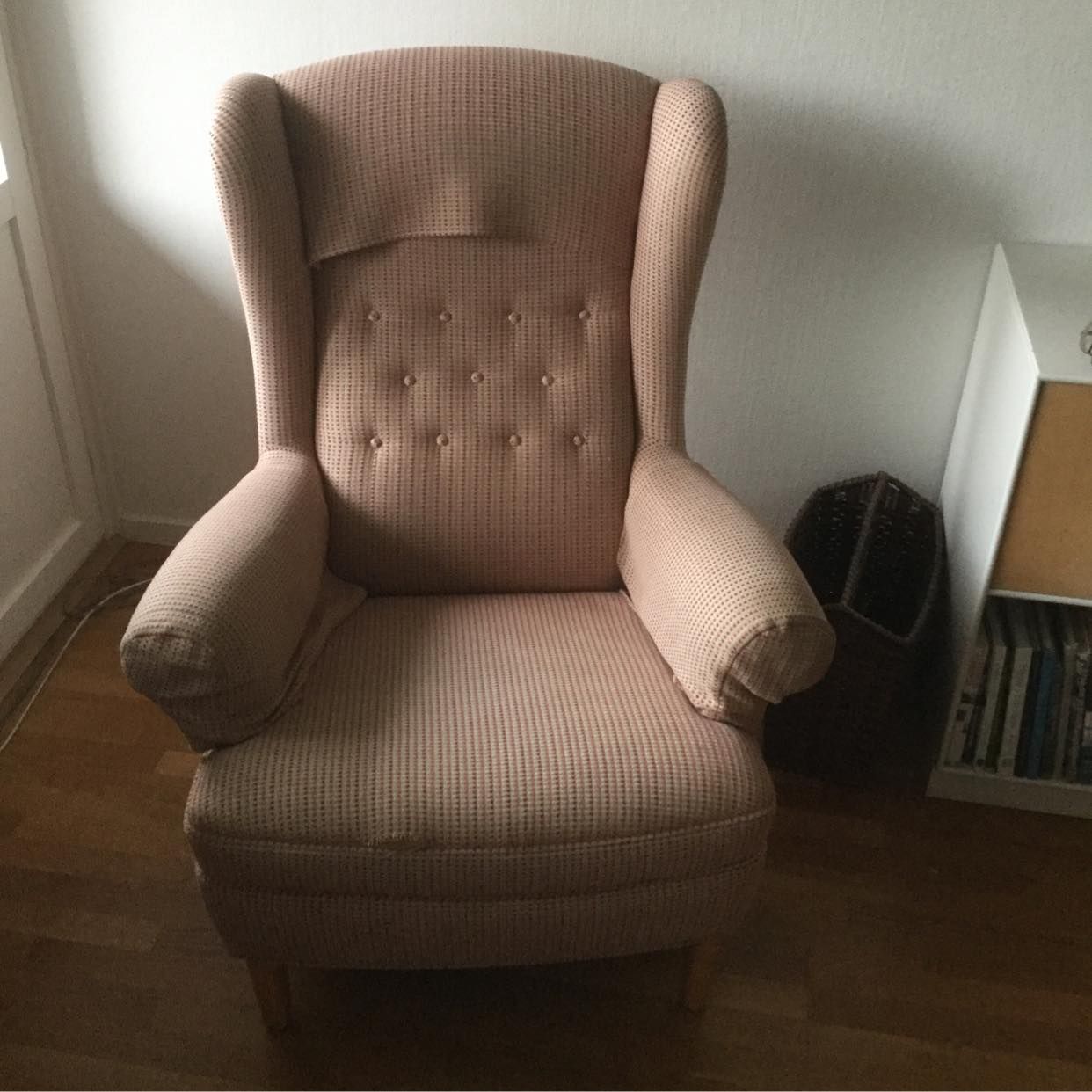 image of En fåtölj som är tung. - 