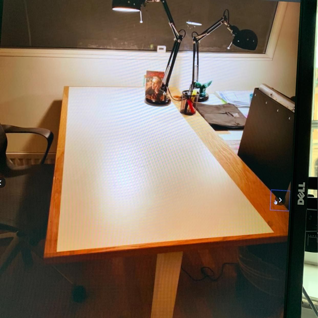 image of Chair and desk - 