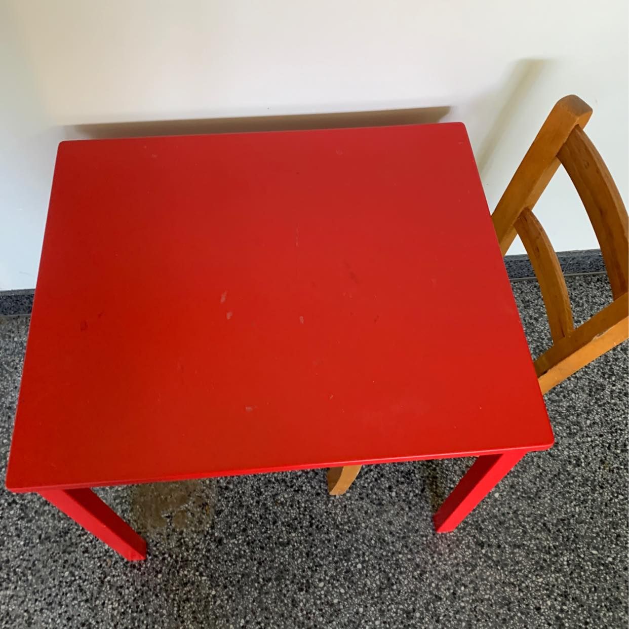 image of Ikea barnbord med en stol - Stockholms Stad
