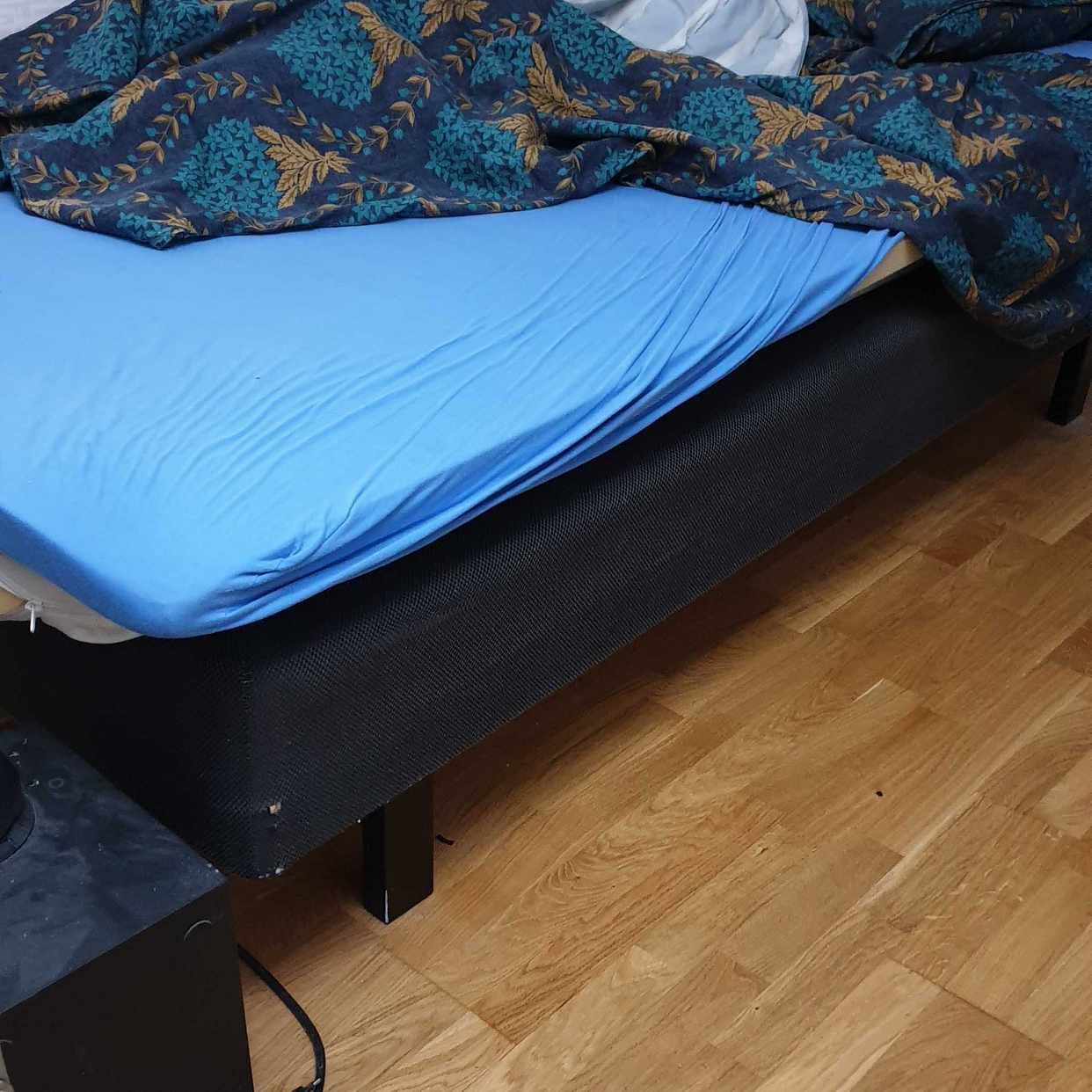 image of Två sängar/ en skrivbord - Uppsala