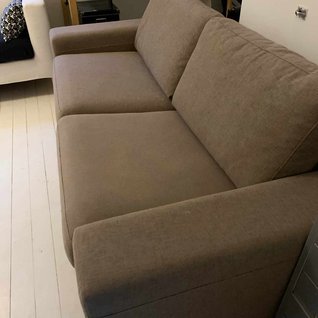 image of kvalitetsbäddsoffa + TV - Åkersberga