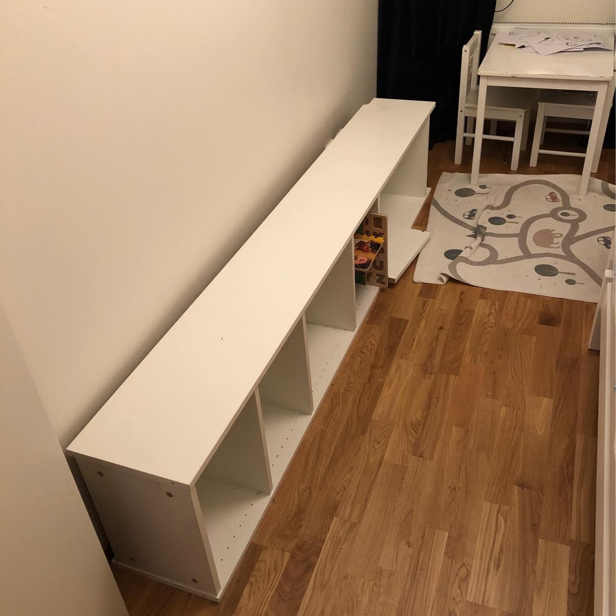 image of Bookshelf + empty cartons - Stockholm