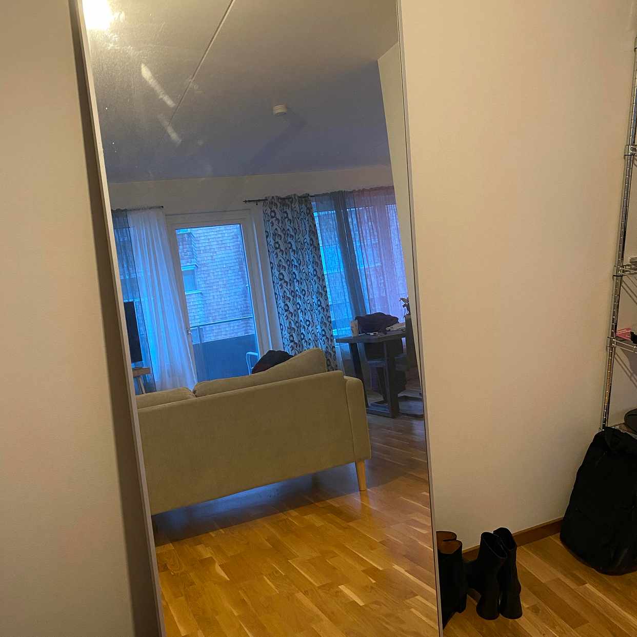 image of Mirror and MIO sofa table - Sundbyberg