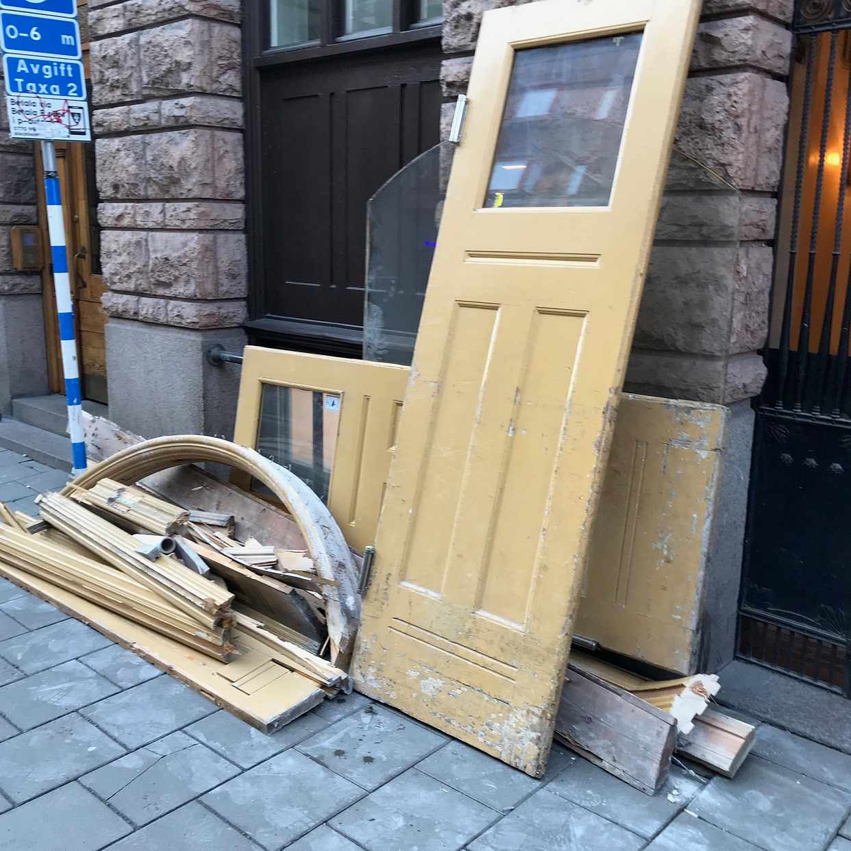 image of Trä enligt bild - Stockholm