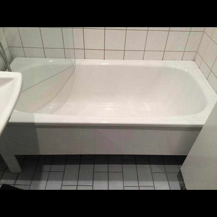 image of Badkar med duschvägg - Stockholm