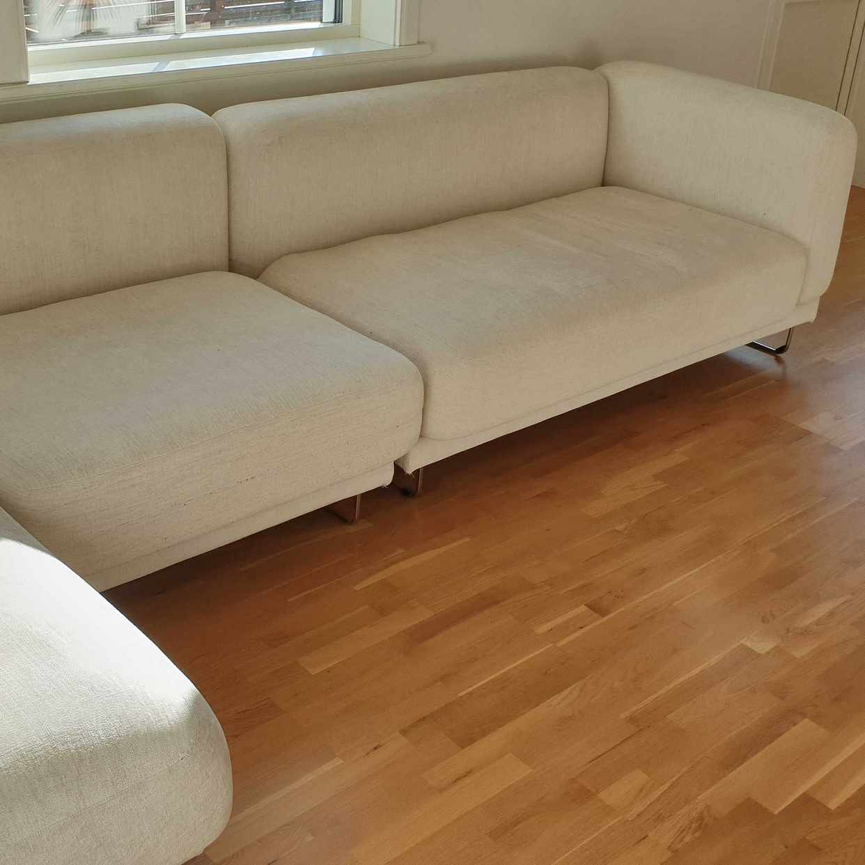 image of Snyggt och fräsch soffa - Huddinge